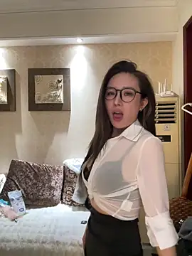 Snapshot of Manson13333 chatting on 11-14-25, 01:54 Manson13333 online show from 11-14-25, 01:54