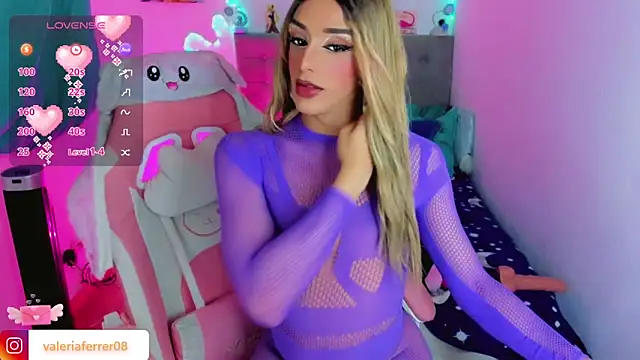 Snapshot of SEXYTSLATINA chatting on 10-27-25, 11:03 SEXYTSLATINA online show from 10-27-25, 11:03