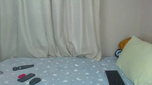 Snapshot of Sexychrista chatting on 09-17-25, 04:19 Sexychrista online show from 09-17-25, 04:19