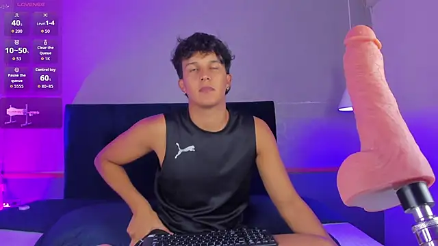 Leo Savage  online show from 10-01-25, 04:07