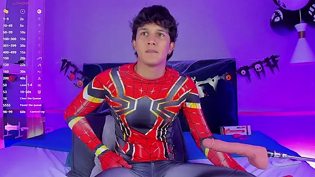 Leo Savage  online show from 10-27-25, 04:05