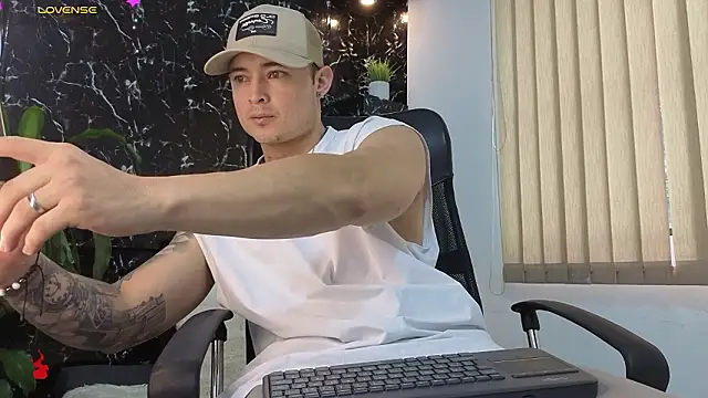 Alexander ferre online show from 02-10-26, 01:26