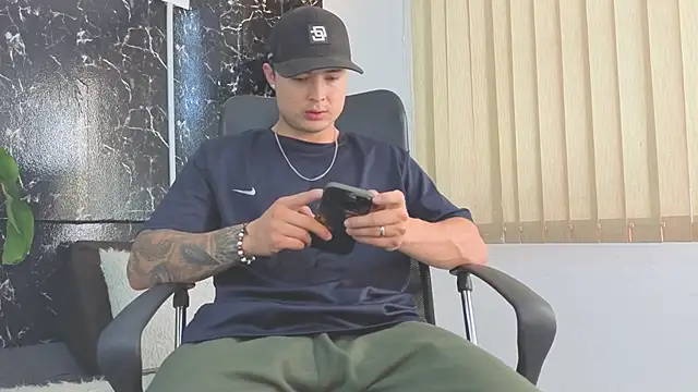 Alexander ferre online show from 04-10-26, 01:27