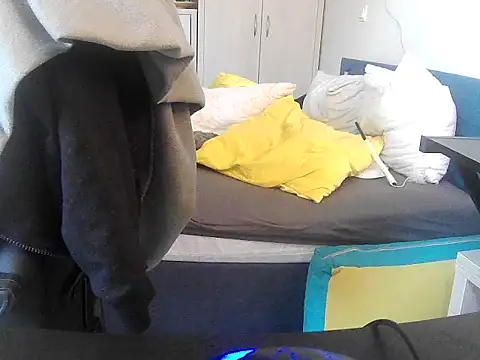 Snapshot of Wyrolowanyyy chatting on 06-21-26, 04:26 Wyrolowanyyy online show from 06-21-26, 04:26