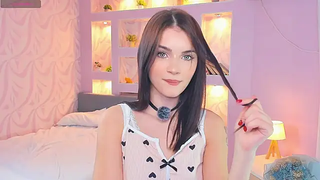 Snapshot of TeriRipka chatting on 10-26-25, 07:09 TeriRipka online show from 10-26-25, 07:09