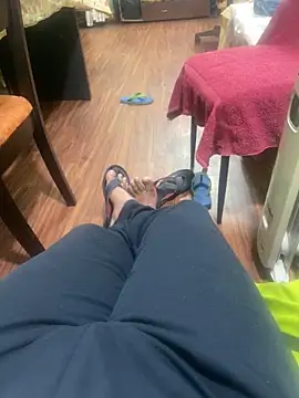 Snapshot of Binuthomas chatting on 01-05-26, 09:40 Binuthomas online show from 01-05-26, 09:40