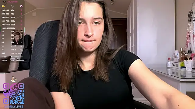 Snapshot of DarlineBrustera chatting on 04-21-26, 02:23 DarlineBrustera online show from 04-21-26, 02:23