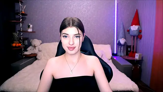 Snapshot of Dianaa_Lee0 chatting on 12-17-25, 09:54 Dianaa Lee0 online show from 12-17-25, 09:54