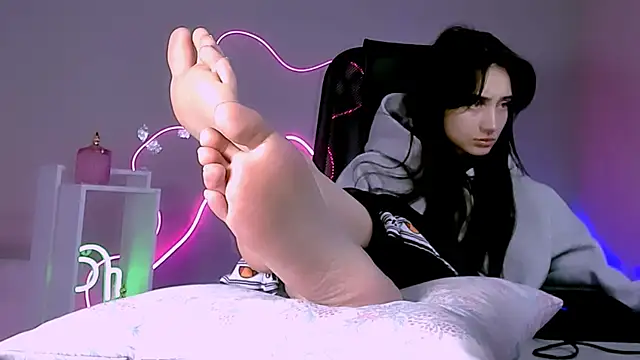 olivianorton online show from 03-01-26, 01:46