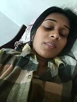 Snapshot of hotshreya69 chatting on 09-14-25, 04:28 hotshreya69 online show from 09-14-25, 04:28