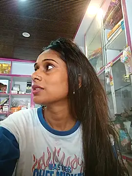 Snapshot of hotshreya69 chatting on 09-19-25, 07:21 hotshreya69 online show from 09-19-25, 07:21