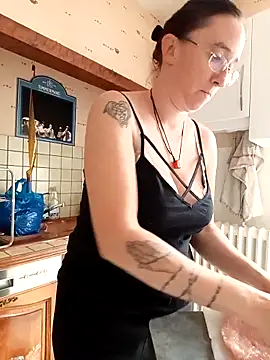 Sophierob1 online show from 09-17-25, 09:11