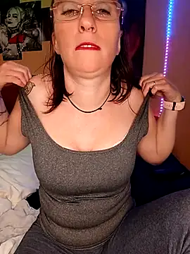 Sophierob1 online show from 10-03-25, 06:10