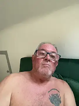 Snapshot of naughtygrandad1 chatting on 04-23-26, 07:27 naughtygrandad1 online show from 04-23-26, 07:27