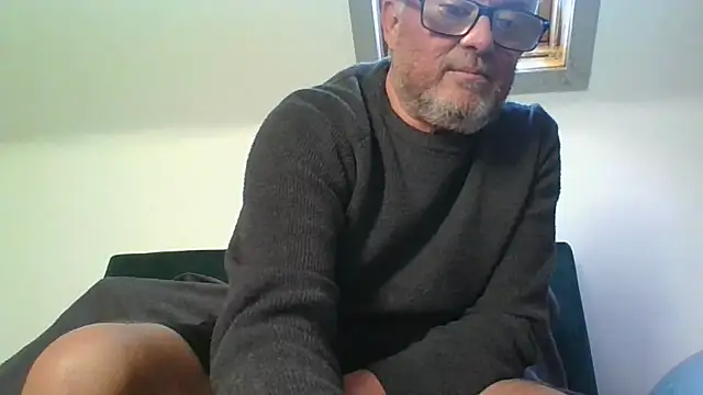 Snapshot of naughtygrandad1 chatting on 04-30-26, 06:47 naughtygrandad1 online show from 04-30-26, 06:47