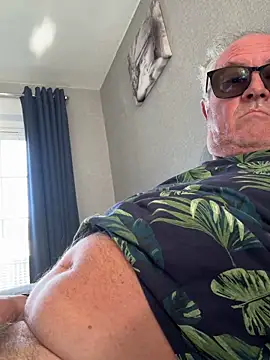 Snapshot of naughtygrandad1 chatting on 05-30-26, 06:54 naughtygrandad1 online show from 05-30-26, 06:54