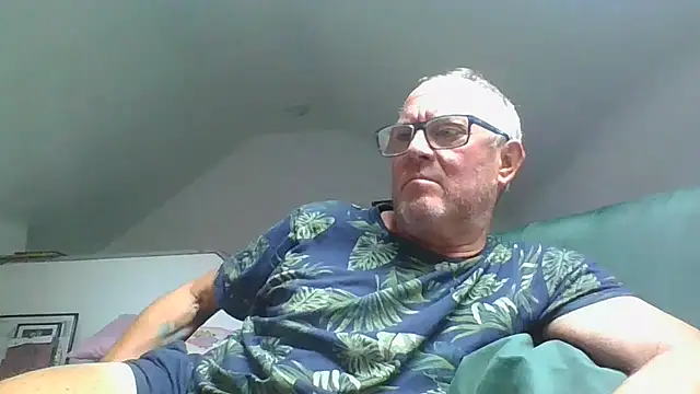 Snapshot of naughtygrandad1 chatting on 06-27-26, 09:14 naughtygrandad1 online show from 06-27-26, 09:14