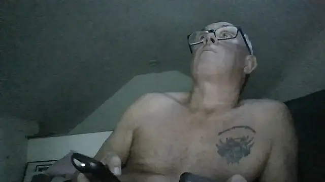Snapshot of naughtygrandad1 chatting on 07-18-26, 09:07 naughtygrandad1 online show from 07-18-26, 09:07