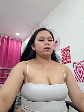 Snapshot of avery_in_paradisexx chatting on 05-12-26, 09:50 avery in paradisexx online show from 05-12-26, 09:50