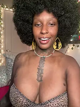 Snapshot of MistiSavannah chatting on 06-08-26, 02:01 MistiSavannah online show from 06-08-26, 02:01