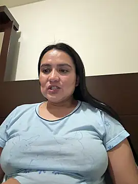 Snapshot of Rouse69_ chatting on 09-10-25, 10:43 Rouse69 online show from 09-10-25, 10:43