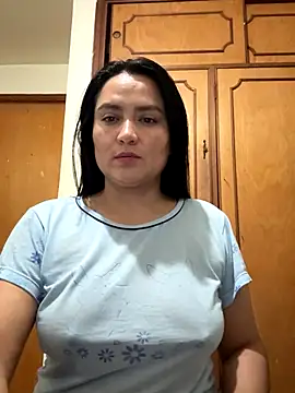 Snapshot of Rouse69_ chatting on 09-11-25, 10:48 Rouse69 online show from 09-11-25, 10:48