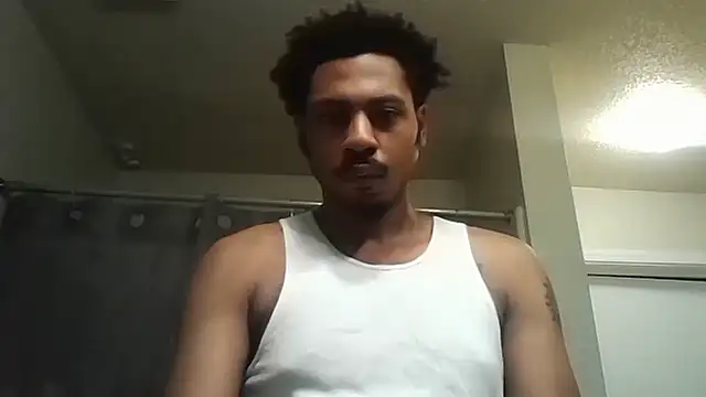 Snapshot of Yungandhungd chatting on 09-28-25, 12:21 Yungandhungd online show from 09-28-25, 12:21