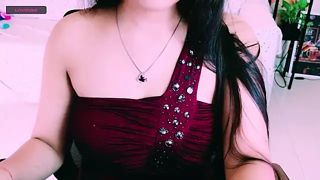 Snapshot of My_Rose chatting on 04-26-26, 12:03 My Rose online show from 04-26-26, 12:03