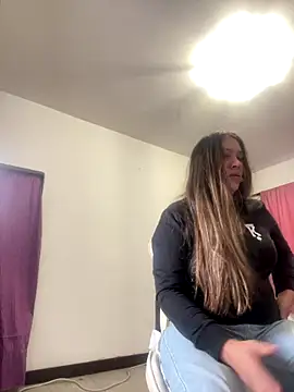 Snapshot of emma_hot2006 chatting on 09-11-25, 04:07 emma hot2006 online show from 09-11-25, 04:07