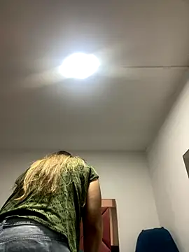 Snapshot of emma_hot2006 chatting on 10-03-25, 03:42 emma hot2006 online show from 10-03-25, 03:42