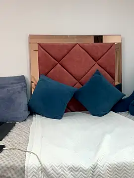 Snapshot of emma_hot2006 chatting on 10-04-25, 04:05 emma hot2006 online show from 10-04-25, 04:05