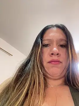 Snapshot of emma_hot2006 chatting on 10-18-25, 05:25 emma hot2006 online show from 10-18-25, 05:25