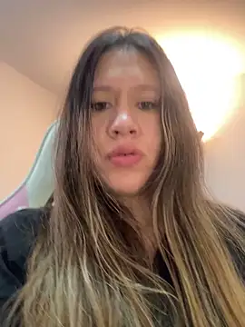 Snapshot of emma_hot2006 chatting on 10-23-25, 02:49 emma hot2006 online show from 10-23-25, 02:49