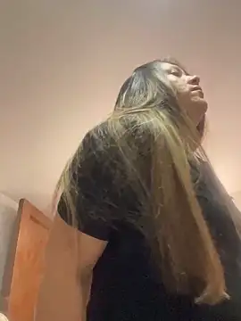 Snapshot of emma_hot2006 chatting on 11-03-25, 04:08 emma hot2006 online show from 11-03-25, 04:08