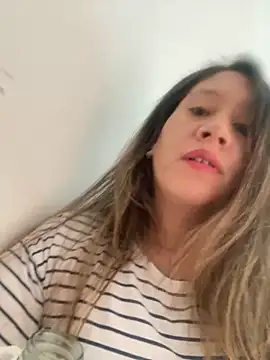 Snapshot of emma_hot2006 chatting on 11-22-25, 05:01 emma hot2006 online show from 11-22-25, 05:01