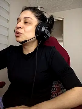 miss carmila1 online show from 11-13-25, 01:37