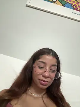 Snapshot of FadaPerigosa chatting on 04-19-26, 04:45 FadaPerigosa online show from 04-19-26, 04:45