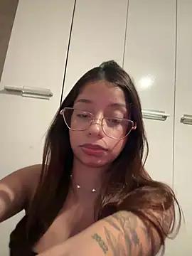 Snapshot of FadaPerigosa chatting on 04-23-26, 01:29 FadaPerigosa online show from 04-23-26, 01:29