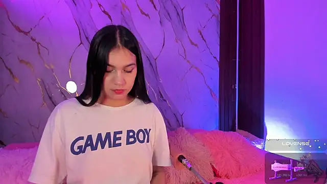 Emmiicute online show from 12-20-25, 09:00