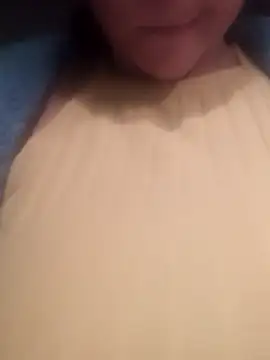 Cassandrina1 online show from 10-28-25, 05:11