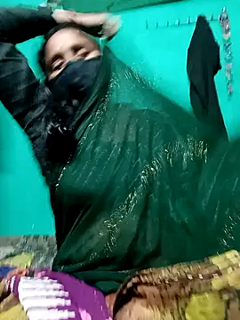 Snapshot of Cute_payalji chatting on 10-26-25, 03:18 Cute payalji online show from 10-26-25, 03:18