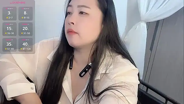 Snapshot of xchenchen chatting on 10-15-25, 02:50 xchenchen online show from 10-15-25, 02:50