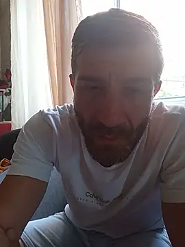 Snapshot of Alexdaniel89 chatting on 06-25-26, 12:53 Alexdaniel89 online show from 06-25-26, 12:53