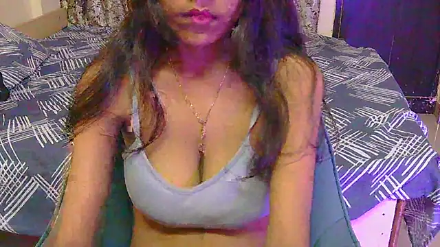 Snapshot of hoty-priya chatting on 05-20-26, 04:40 hoty-priya online show from 05-20-26, 04:40