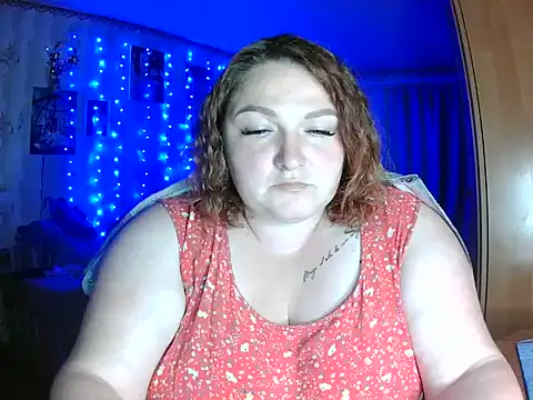 Snapshot of AngelQSky chatting on 06-16-26, 08:00 AngelQSky online show from 06-16-26, 08:00