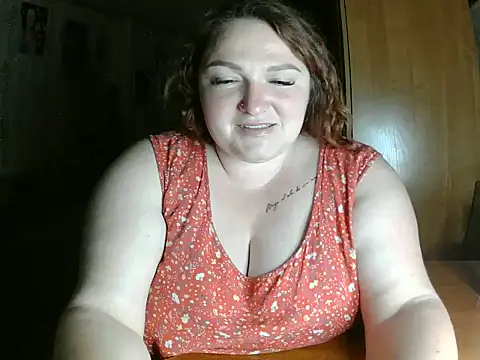 Snapshot of AngelQSky chatting on 06-25-26, 08:13 AngelQSky online show from 06-25-26, 08:13