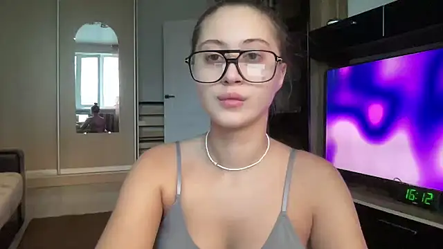 Snapshot of StellarAlice chatting on 11-28-25, 11:13 StellarAlice online show from 11-28-25, 11:13