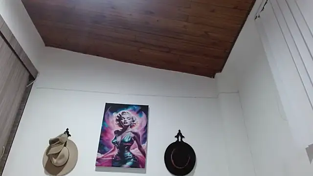 Snapshot of Crystal_Star_ chatting on 03-03-26, 10:21 Crystal Star online show from 03-03-26, 10:21