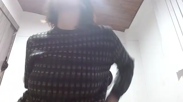 Snapshot of Crystal_Star_ chatting on 03-12-26, 12:39 Crystal Star online show from 03-12-26, 12:39