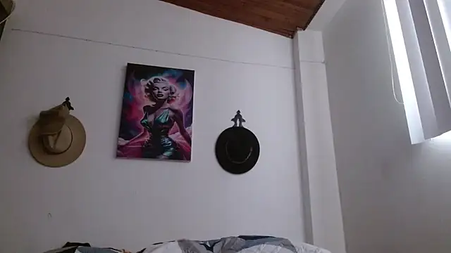 Snapshot of Crystal_Star_ chatting on 03-13-26, 11:50 Crystal Star online show from 03-13-26, 11:50